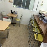 らーめん なんぞ屋 - 小じんまりした店内