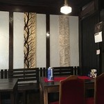 旧ヤム邸 - 店内