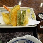 佐藤養助 - 天ぷらのアップです