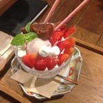 CAZI CAFE - イチゴミルクパフェ