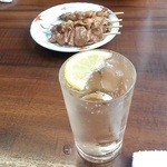 酎ハイと焼き物（各130円）