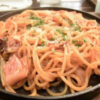 ビストロあじと - ナポリタンは￥680というお手頃価格