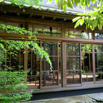 此方でございますよ〜〜♬