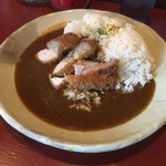 カレーとお酒のお店。プコ家 - ばらカツカレー950円＋ライス大盛100円