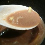 麺座ぎん - スープ割（豚骨）はザラザラ
