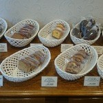 アシッドラシーヌ - 焼き菓子も全部食べてみたくなる魅力的な品揃えその2