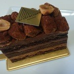 しっとりビスキュイショコラと濃密なキャラメルクリーム、レランドキャラメル540円