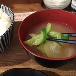 Gyouza Semmonten Gyozamarushe - 餃子定食Ａ：キャベツのお味噌汁
