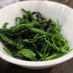 いずみ家 - らーめん中＆ほうれん草　ズームアップ