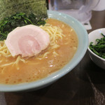 いずみ家 - らーめん中＆ほうれん草