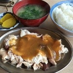 トレビアン食堂 - ホルモン定食