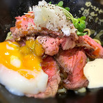 ローストビーフ油そば ビースト 歌舞伎町本店 - 