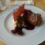 カフェ プール ヴー - チェリーパイ！おおきくてあつい！