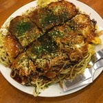 Okonomiyaki Tokugawa - 広島焼きの焼きそば入り