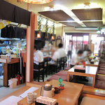Ichibandaka Ramen Izakaya - 典型的な居酒屋スタイルのお店。くつろぎ～♪な小上がりが広い。