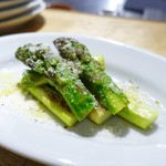 グータン - アスパラガスのソテー
　パルミジャーノ＆EXオリーブオイル