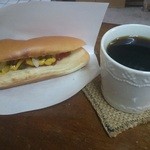 カフェ パラソル - ホットドッグ＆珈琲