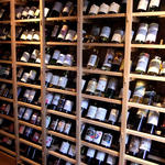 IMADEYA蔵葡 - セラーには北から南まで、日本各地のワインを取り揃えております！