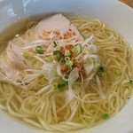 上海湯包小館 - 鶏塩ラーメン？