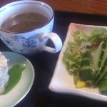 寺町商家 - 「1dayシェフ」ランチメニューのキノコの野菜スープ、とろろドレッシングのサラダ、マッシュポテト