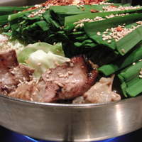 西麻布 吾空 - 炙りモツ鍋