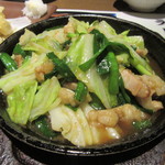 居酒屋 まる家 - 「牛ホルモンの味噌炒め」（￥930）