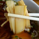 相模屋食堂 - ラーメン￥450のメンマ（H28.5.22撮影）