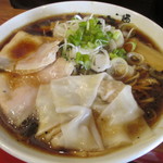 麺匠 中うえ  - らーめん　７００円　ＢＬＡＣＫ　2016/5