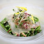 四季ごはん 晴れ間。 - 平目の昆布〆と五色野菜のサラダ仕立て
