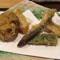 天婦羅ほり川 ホテルニューオータニ店 - 稚鮎天ぷらなど