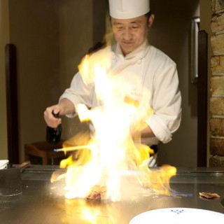 Suteki Kaiseki Miyako Kasuga - フランベ中 '16 4月上旬