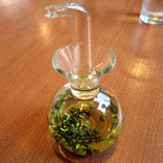 蕎麦 つづら - 山椒のオイルです。