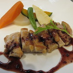 くすの木 - 日向鶏をバルサミコで仕上げたヘルシーな料理です、チキンがとても柔らかくて食べ易かったです。
