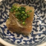 もー吉 - お通しは煮こごり