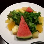 フルーツピークス いわき鹿島店 - パスタにセットのフルーツサラダ