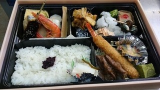 Maru mitsu - ２０００円幕ノ内弁当