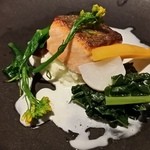 ラターブルドゥシュエット - 【H28.4.18】ノルウェーサーモンのポワレ・ヴァンブランソース。