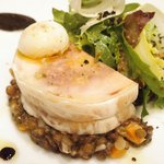 シャンペトル - ランチコース 2700円 の丹波黒鶏のガランティーヌ レンズ豆のサラダ仕立て