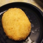 藤屋食堂 - 亡き母へのお土産のコロッケ