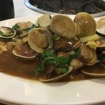 縣爺土雞屋 - 貝のパクチー炒め