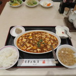 湘南菊華大飯店 - 麻婆豆腐定食