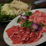 サイアム - スキーサンの具（牛、豚