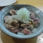 ながうらの隠れ家ラウンジ つるや - もつの煮込み