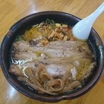 公園茶屋 国界 - ピリ辛チャーシュー麺
