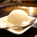 SATOブリアン - 食後のアイス