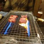 アカツキ焼肉店 - リブロースをロースターで