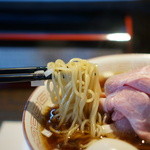 Ramen Koike - 麺はストレート細麺