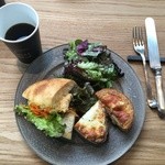 ル・シュクレクール - 2016年5月2度目の訪問　いろいろなパンを選んでプレートランチに出来ます！