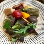 Mu kubi - H28.05.15 十種類以上の お野菜と お肉の 焚き合わせ