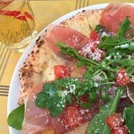 クチーナ イタリアーナ パーチェ - 【2016.5】プロシュートのピッツァ